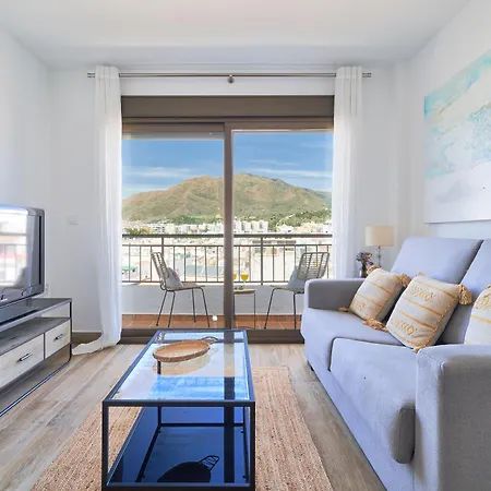 Luminoso En Primera Linea De Playa En Lägenhet *