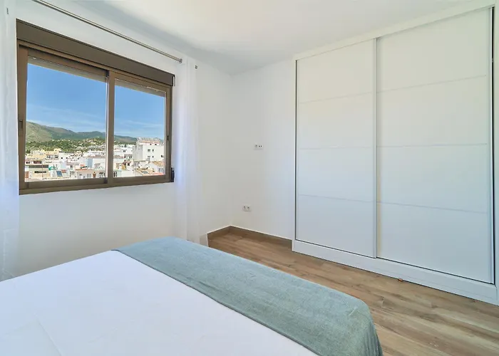 Luminoso En Primera Linea De Playa En