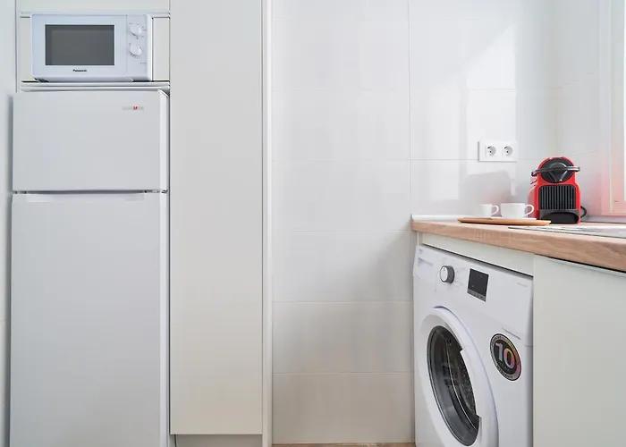 Luminoso En Primera Linea De Playa En *